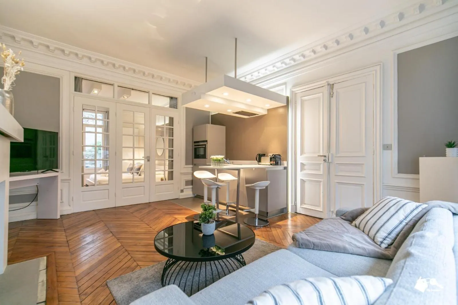 Mba - Luxury Berthier Proche Des Ternes شقة *